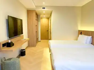 Resident Abay - 30