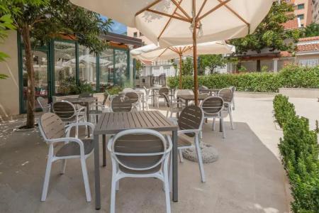 Boutique Momentum by Aycon - 4