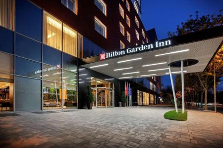 Hilton Garden Inn - 26