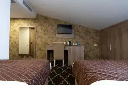 Gallery Inn - 5