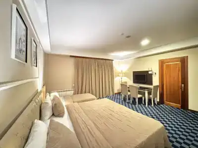 Sea Pearl - 40