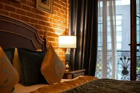 Sapphire Bayil - 5