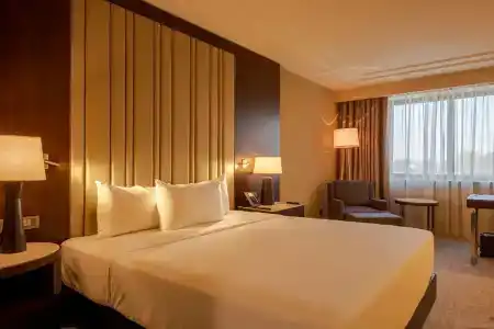 International (б. Intercontinental) - 17