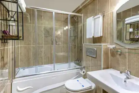 Royan Suites - 20