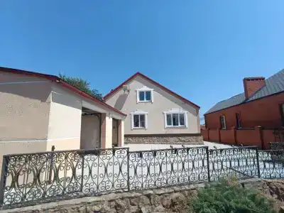 Дом с бассейном - 14