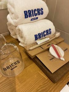 Bricks - 63