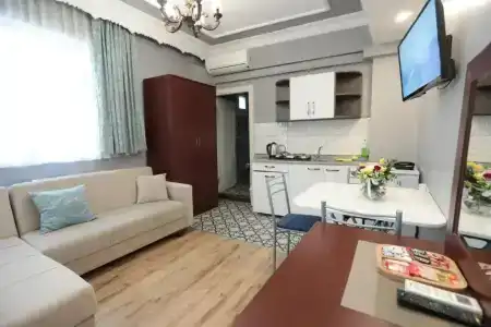 White Pearl Apart - 115
