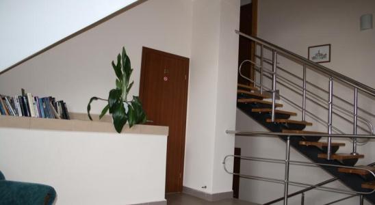 House Hills - 4