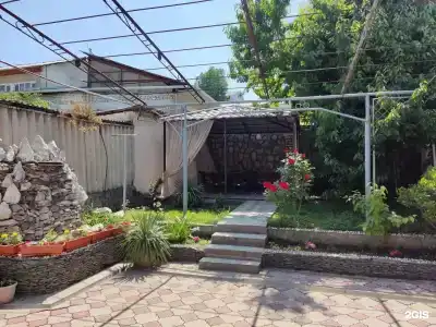 Uyut house - 1