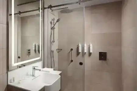 Courtyard By Marriott - 33