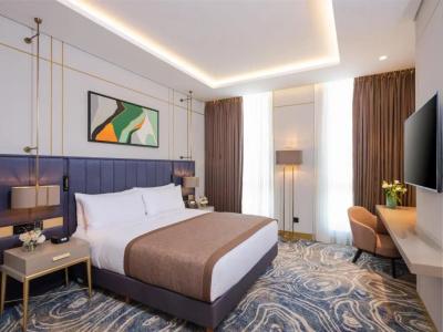 Intercontinental - 47
