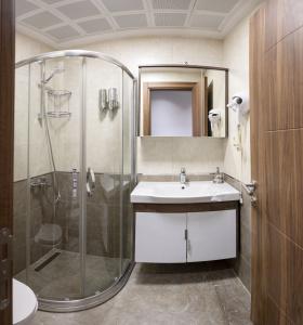Comfort Suites - 16