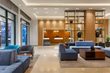 Courtyard by Marriott - 12