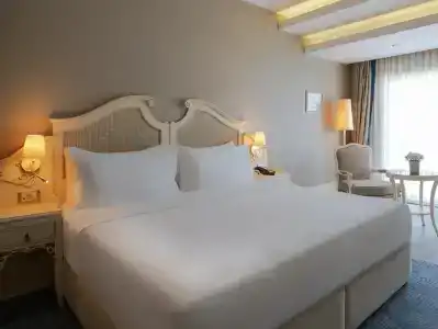 DoubleTree by Hilton Cesme Alacati Beach Resort - 40