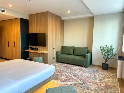 Resident Abay - 60
