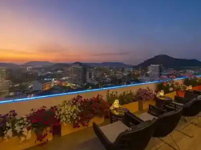 Novotel Phuket City Phokeethra - Sha Extra Plus - 4