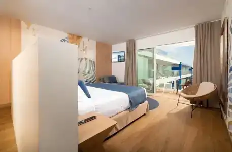l'Azure 4* Sup - 85