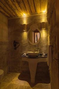 Solo Cave Suites - 10