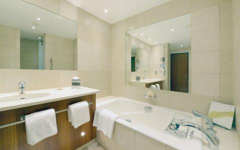 Canary Riverside Plaza - 68