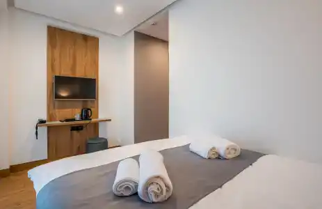 Step Inn - 52