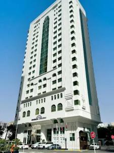 Howard Johnson by Wyndham Abu Dhabi Downtown - 1