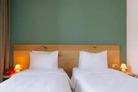 Intourist - 34