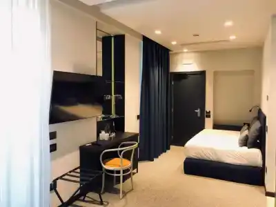 Best Western Plaza - 68