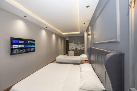 Comfort Suites - 13