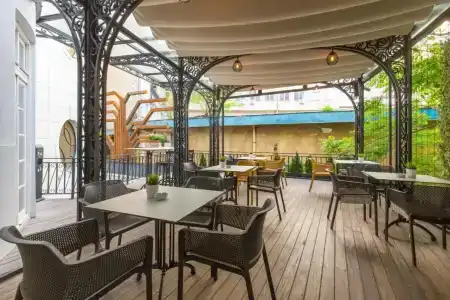 Public House - 4