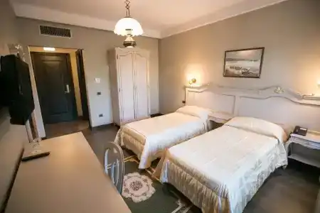 Victoria Tirana - 4