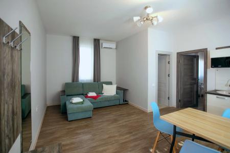 RedHouse - 167