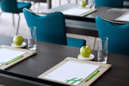 Holiday Inn & Suites - Dubai Festival City Mall, An Ihg - 2