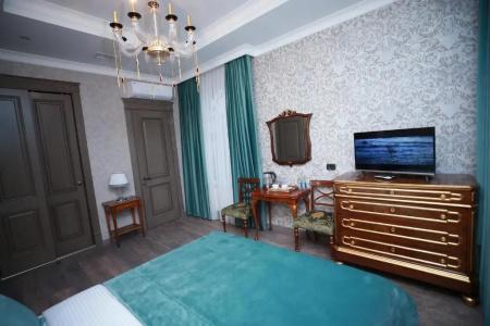 West Inn - 21