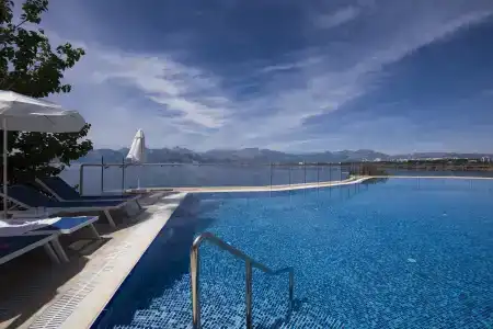 Ramada Plaza by Wyndham Antalya - 4