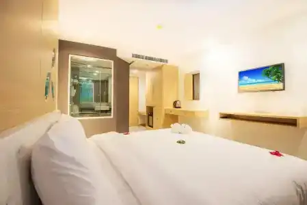 Araya Beach Patong - 18