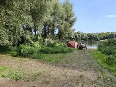 Кочевник у реки - 1