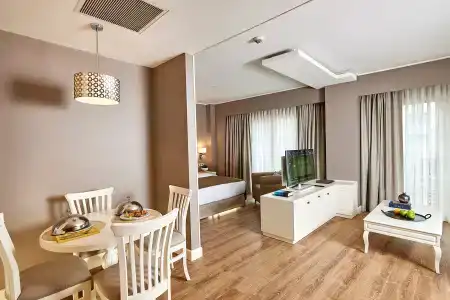 Renata Boutique Sisli - 49