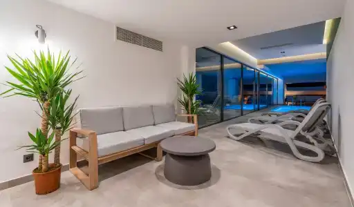 Step Inn - 22