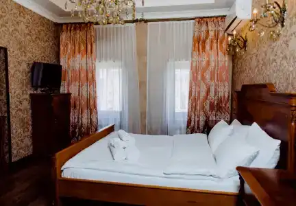 Royal Antique - 49