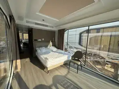 Capsule Hotel - 12