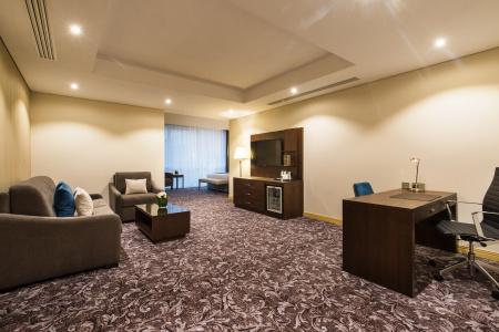 Golden Tulip - 60