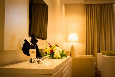 The Golden Crown - 16