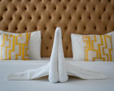 Sunny Palms Beach Bungalows - 46