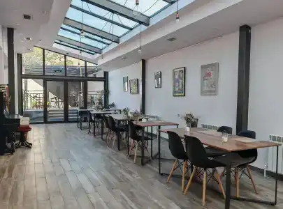 Blur Inn Gallery - 1
