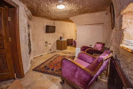 Royal Cave - 64