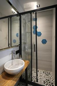 Taksim Avenue - 40