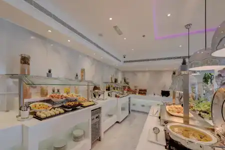 Hawthorn Suites by Wyndham Abu Dhabi City Center - 19