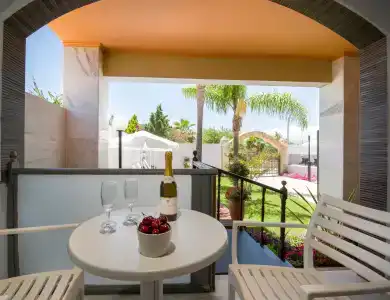 Paradice Luxury Suites - 42