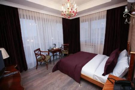 West Inn - 74