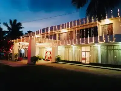 White Palace - 7